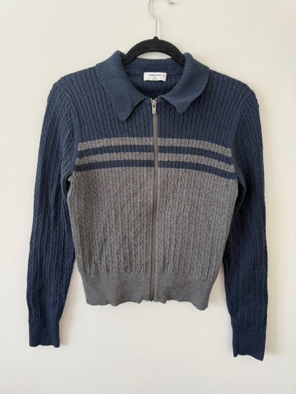 EUC Aritzia Sunday Best meadow zip up